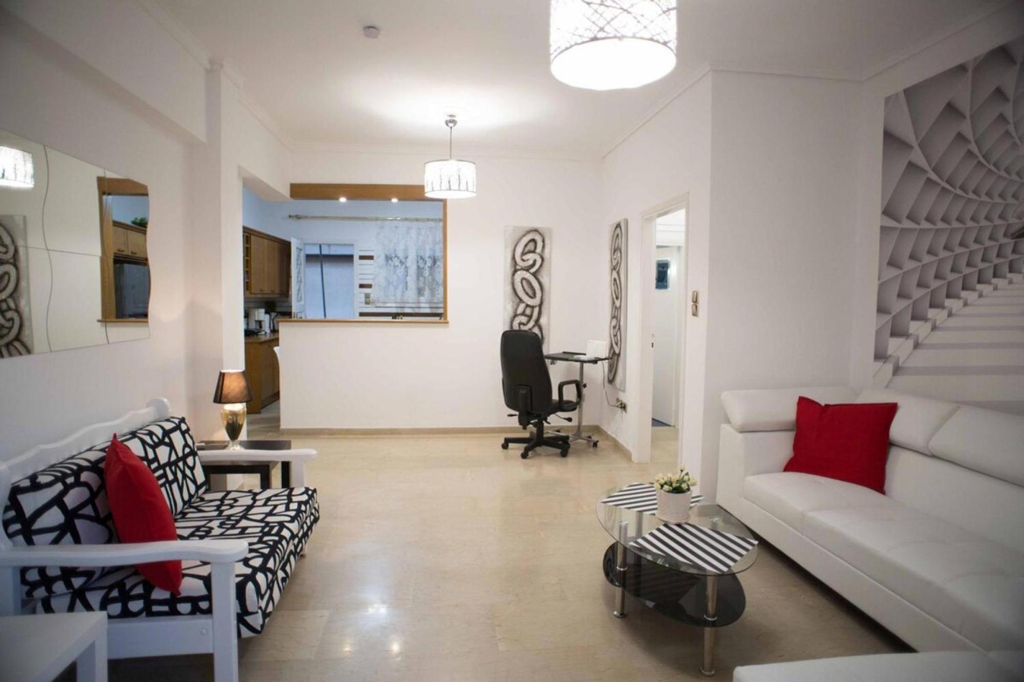 Cozy Apartment With Sea View Next To Marina Zeas Piraeus Buitenkant foto