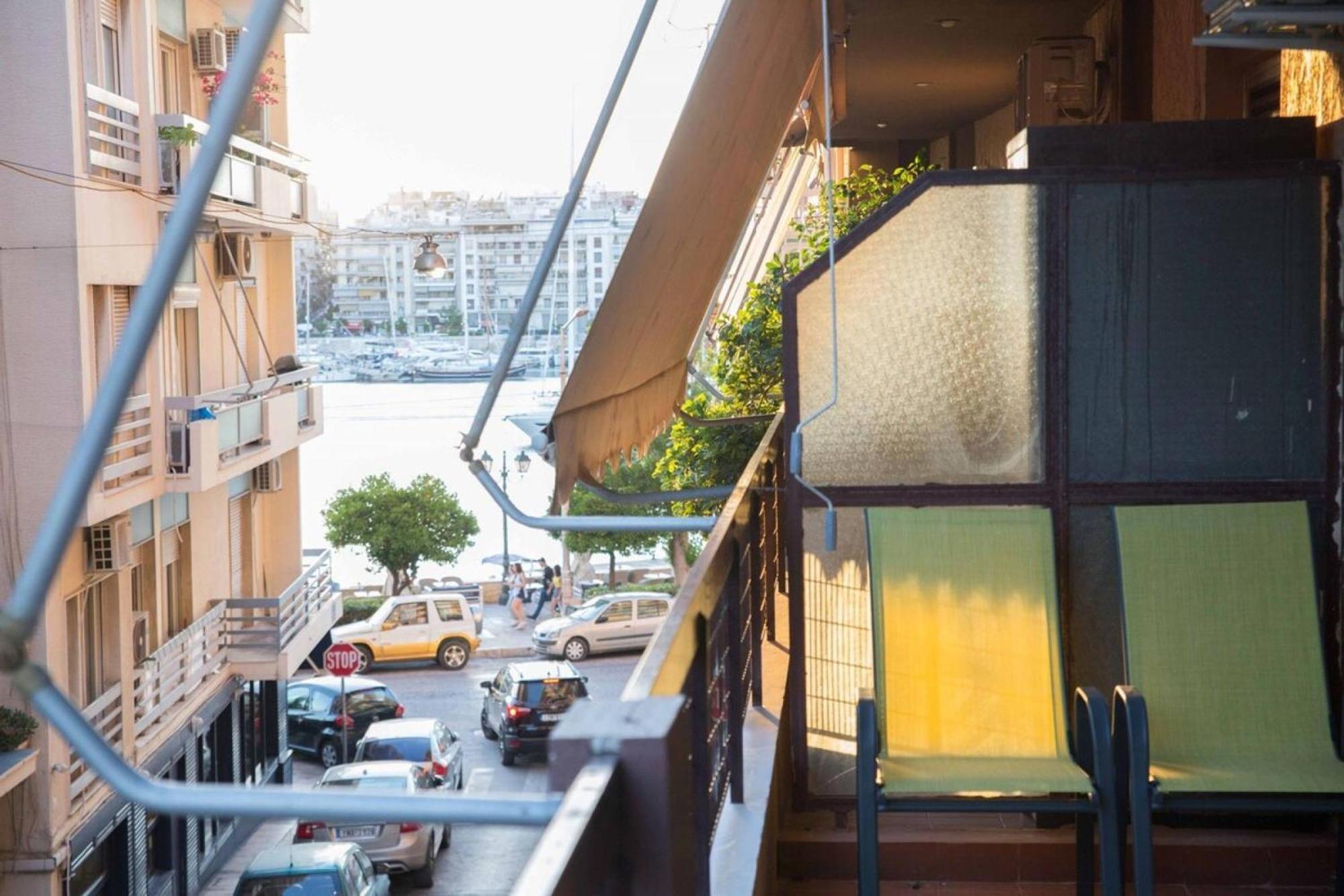 Cozy Apartment With Sea View Next To Marina Zeas Piraeus Buitenkant foto
